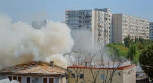 Morosos comunidad - caso de exito Demanda en caso de chimeneas en terrazas de uso privativo 300x164